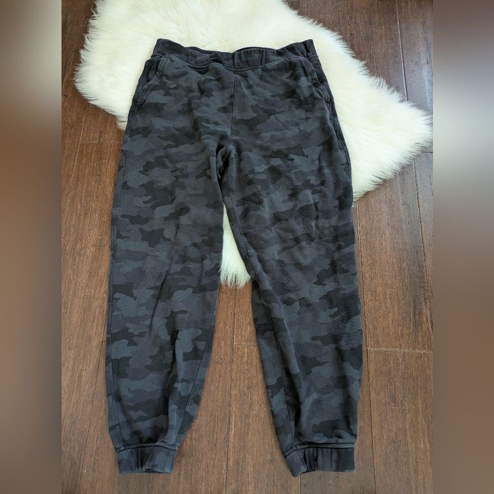 Lululemon Relaxed High-Rise Jogger Heritage 365 Camo Deep Coal Multi Size 10